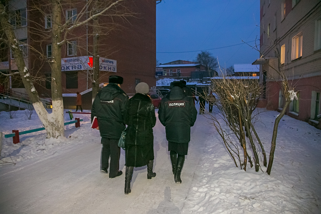 Полицейские вместе с дружинниками провели рейд по неблагополучным жителям Улан-Удэ , Фото с места события собственное