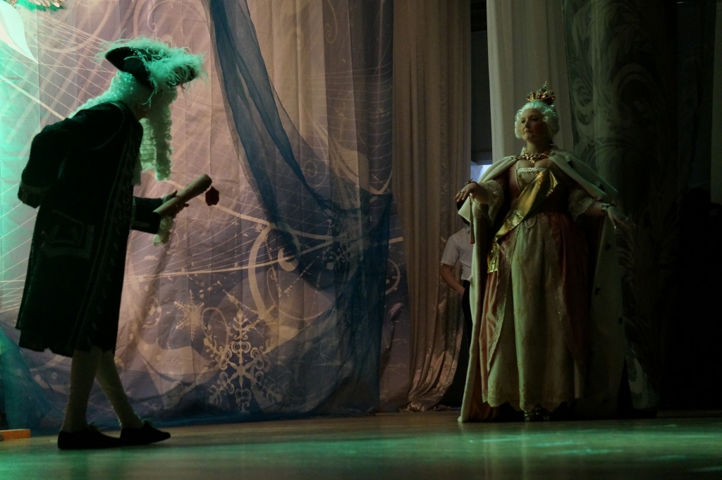 Студенты показали постановку о подписании императрицей Елизаветой Петровной указа об учреждении университета, произошедшем в день святой Татьяны., Фото с места события собственное