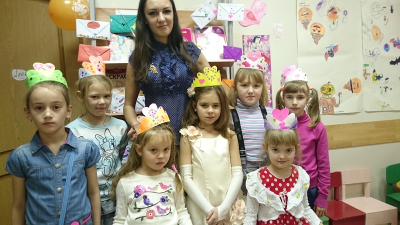 Елена Кислицына и ее ученицы, Фото с места события из других источников