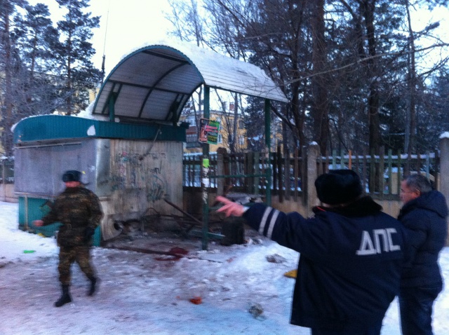 Поиски виновного во взрыве на остановке в Ангарске продолжает полиция Иркутской области Фото Дмитрия Надымова