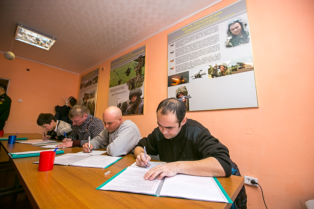 Военная служба по контракту, Фото с места события собственное