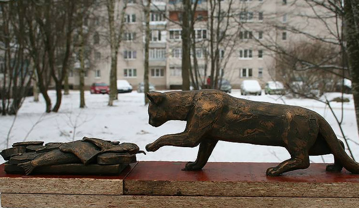 Памятник блокадной кошке в санкт петербурге