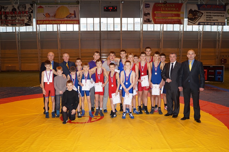 "Детско-юношеская спортивная школа № 1" была основана в 1955 году, Фото с места события из других источников