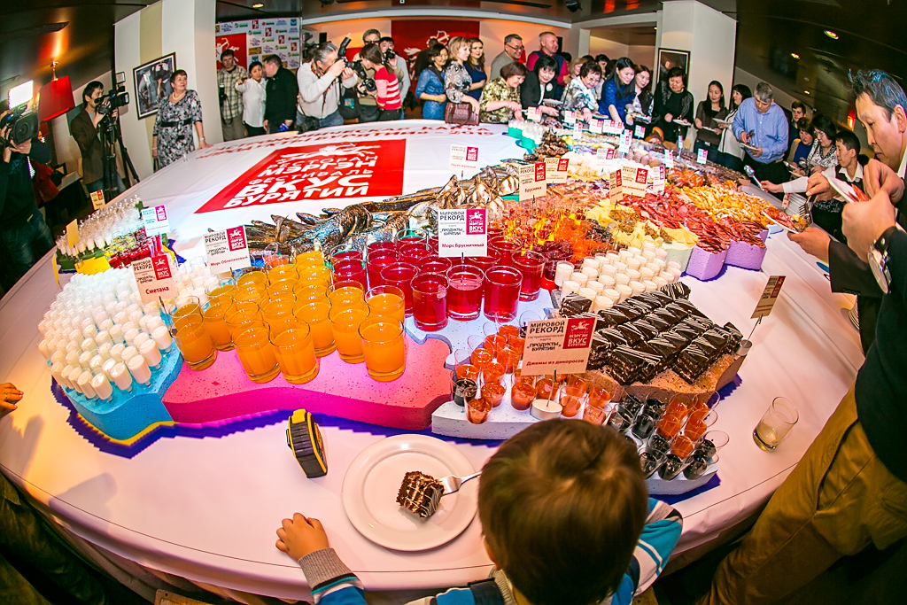 Мировой рекорд установили в Бурятии, создав гигантскую гастрономическую карту республики, Фото с места события собственное