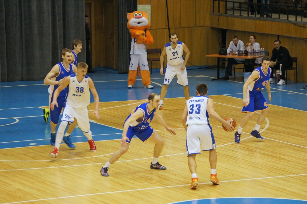 Домашний матч "Иркута", Фото с места события собственное