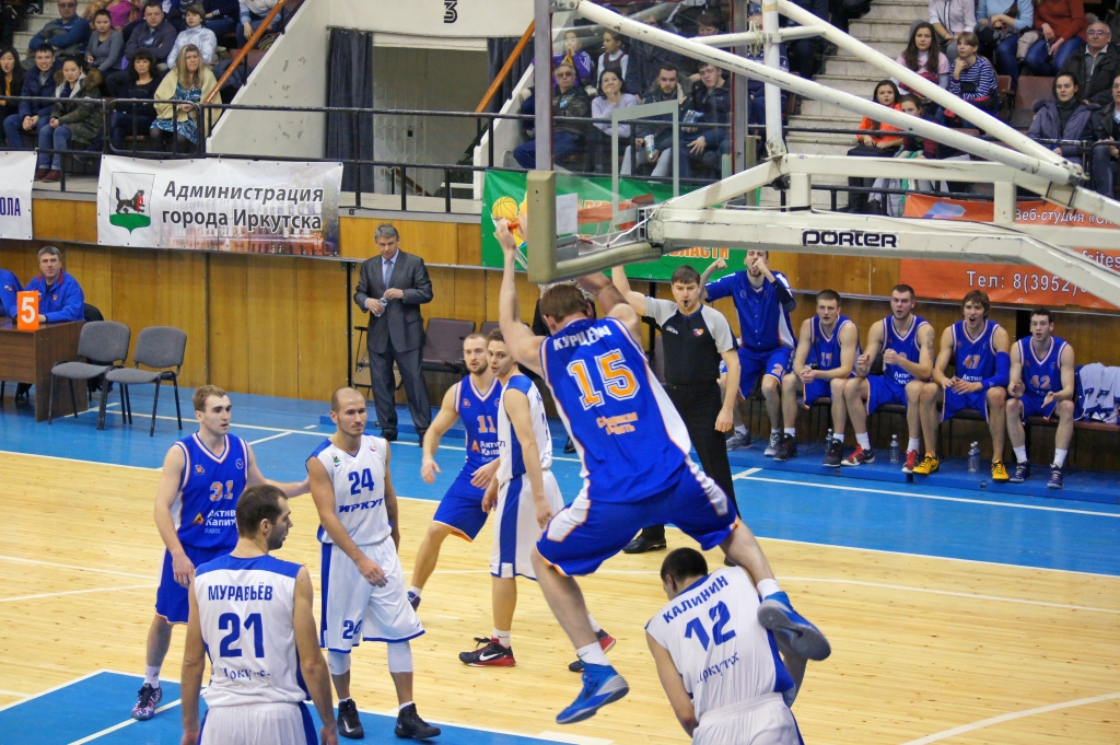 Баскетболисты "Иркута" принимали у себя дома "Самару-СГЭУ", Фото с места события собственное