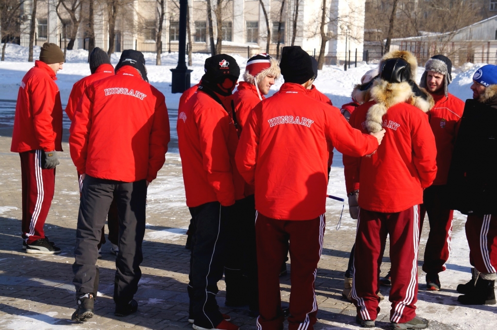 Участники ЧМ по бенди прогуливаются по Хабаровску и нахваливают город, Фото с места события собственное