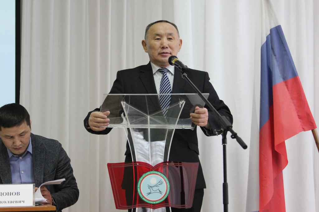 Министр спорта якутии. Фултон Валаресо корреспондент. Фултон Валаресо Якутия. Якутский журналист Фултон Валаресо.