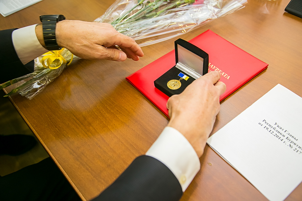 Деятелей науки и образования наградили государственными премиями в Улан-Удэ, Фото с места события собственное