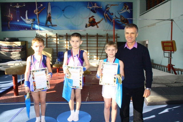 Виктор Поляков с призерами-перворазрядниками, Фото с места события собственное