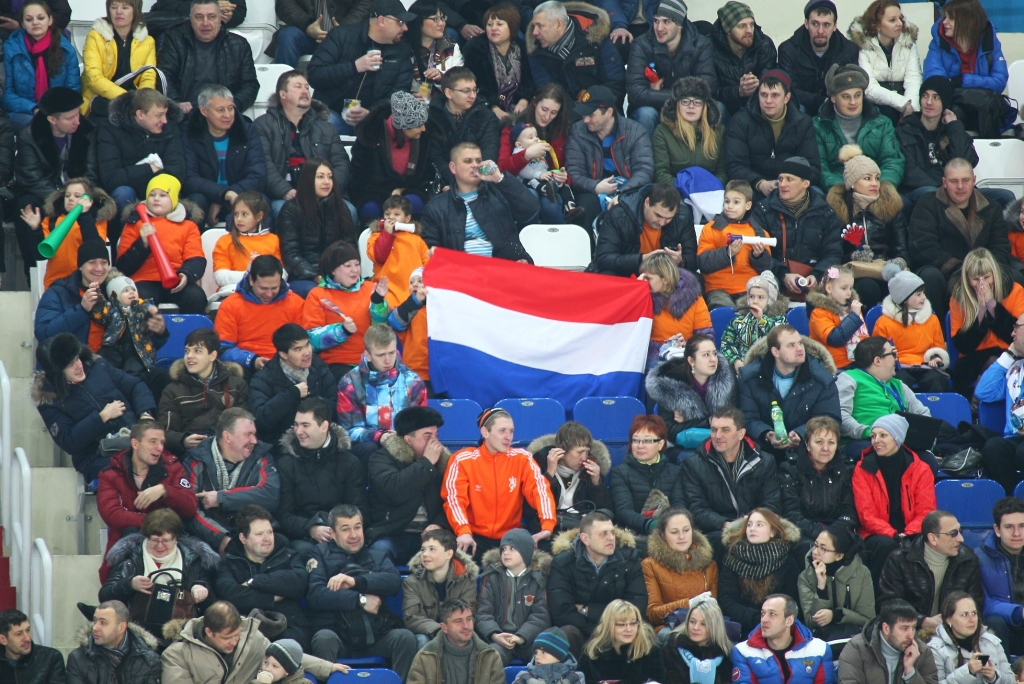 Сектор болельщиков, Фото с места события из других источников