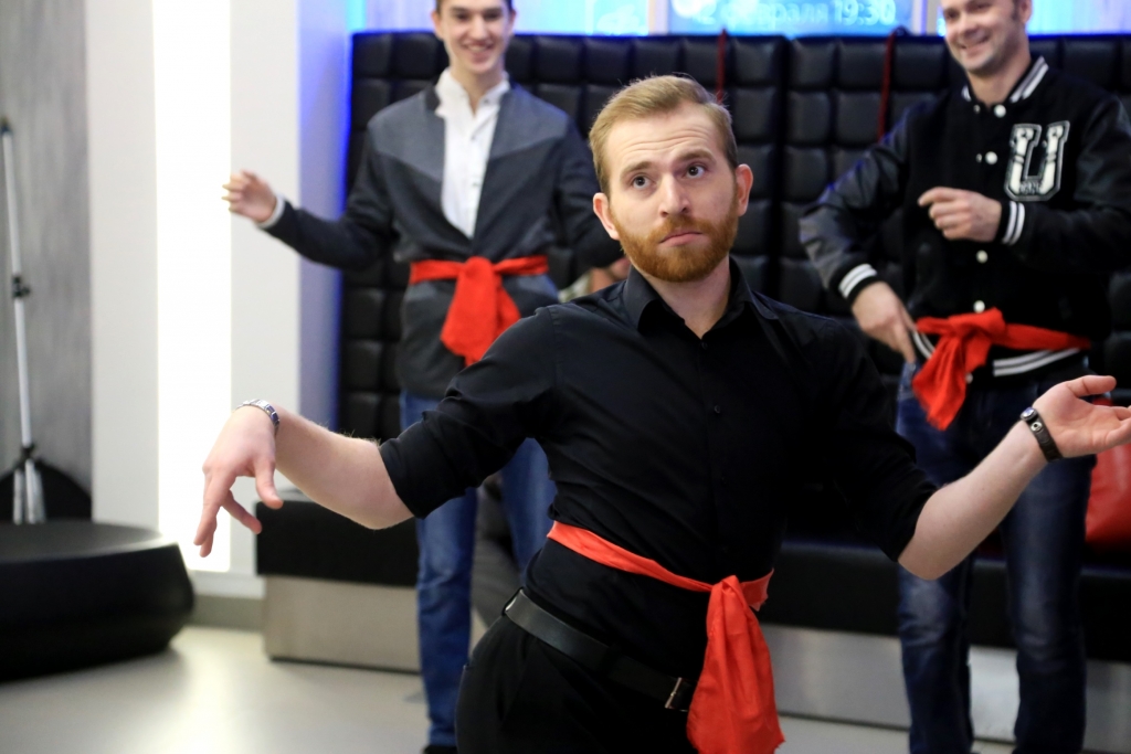 Кинопремьера эротического романа "50 оттенков серого" с огоньком стартовала в Хабаровске, Фото с места события собственное