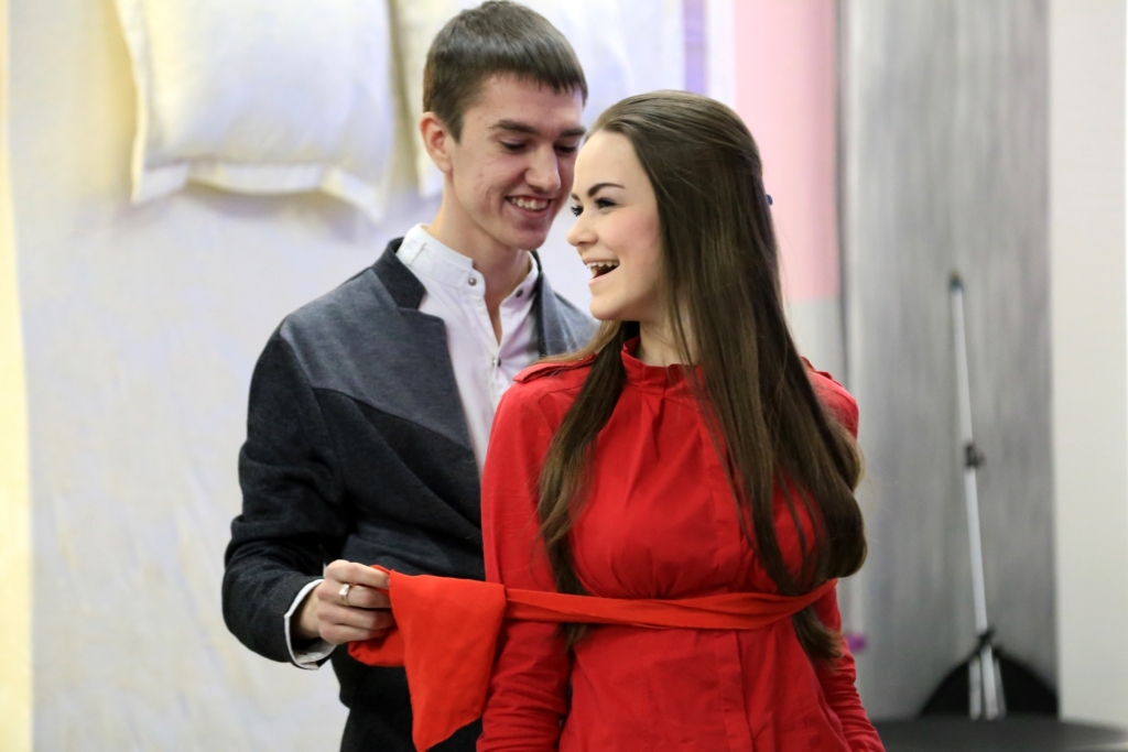 Кинопремьера эротического романа "50 оттенков серого" с огоньком стартовала в Хабаровске, Фото с места события собственное