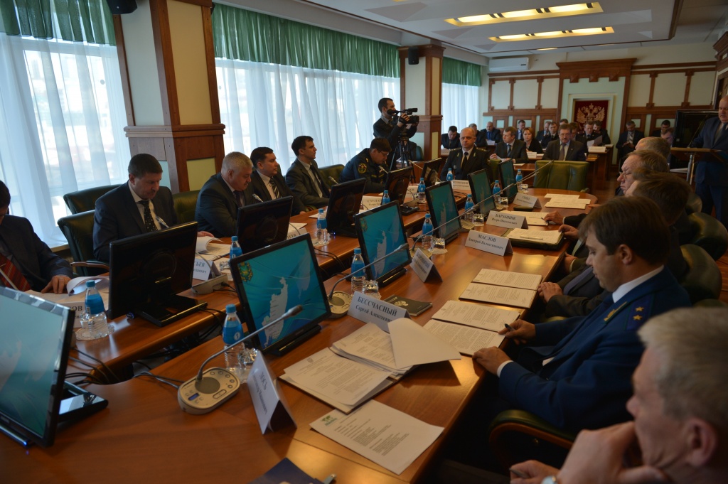 Заседание краевой антитеррористической комиссии прошло сегодня, 13 февраля, в Приморье, Фото с места события из других источников