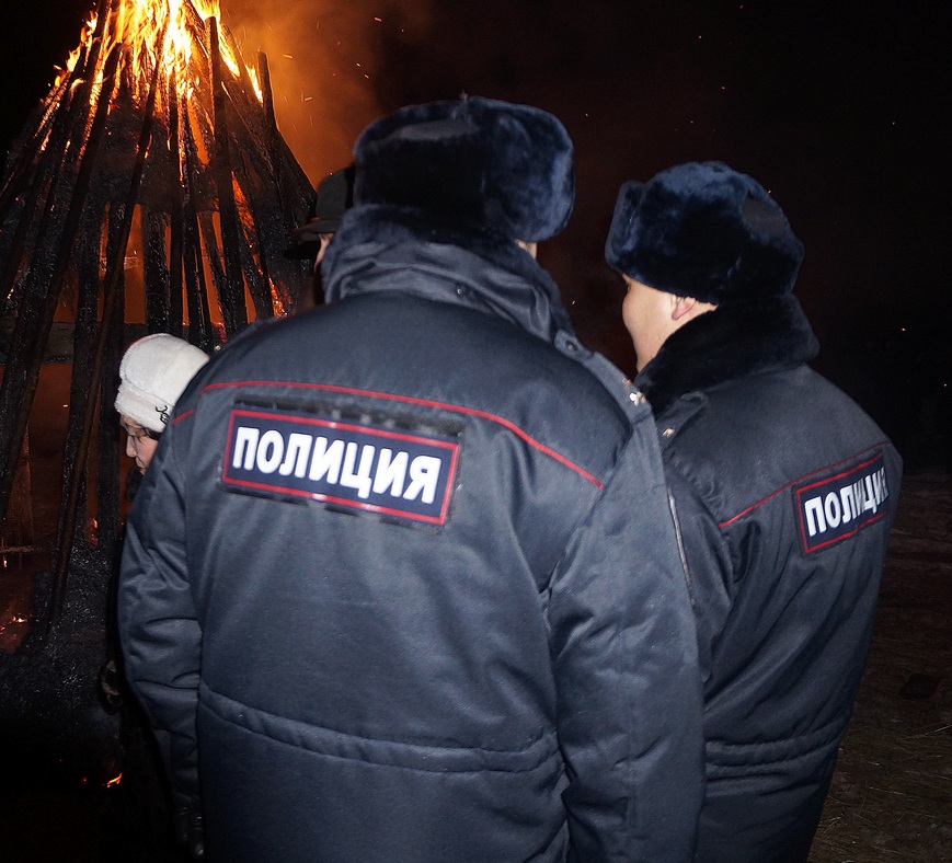 Свои грехи сожгли в костре жители Бурятии во время проведения обряда Дугжууба, Фото с места события собственное