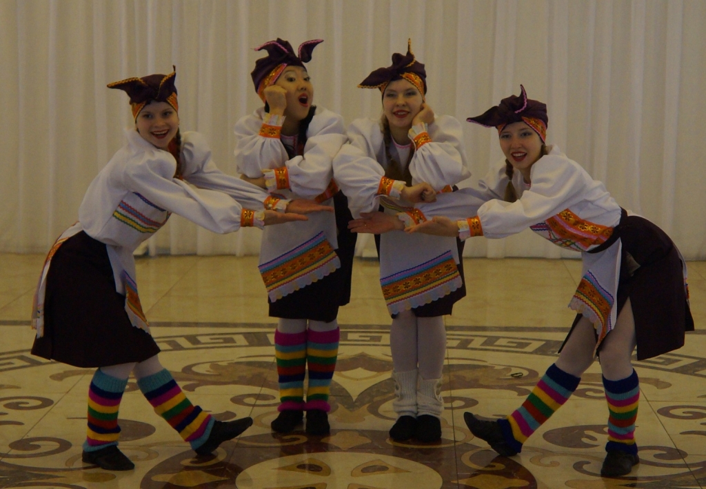 Танцевальная композиция в исполнении коллектива "Фантазия" , Фото с места события собственное