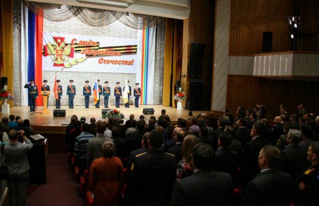 Защитники Отечества, Фото с места события из других источников