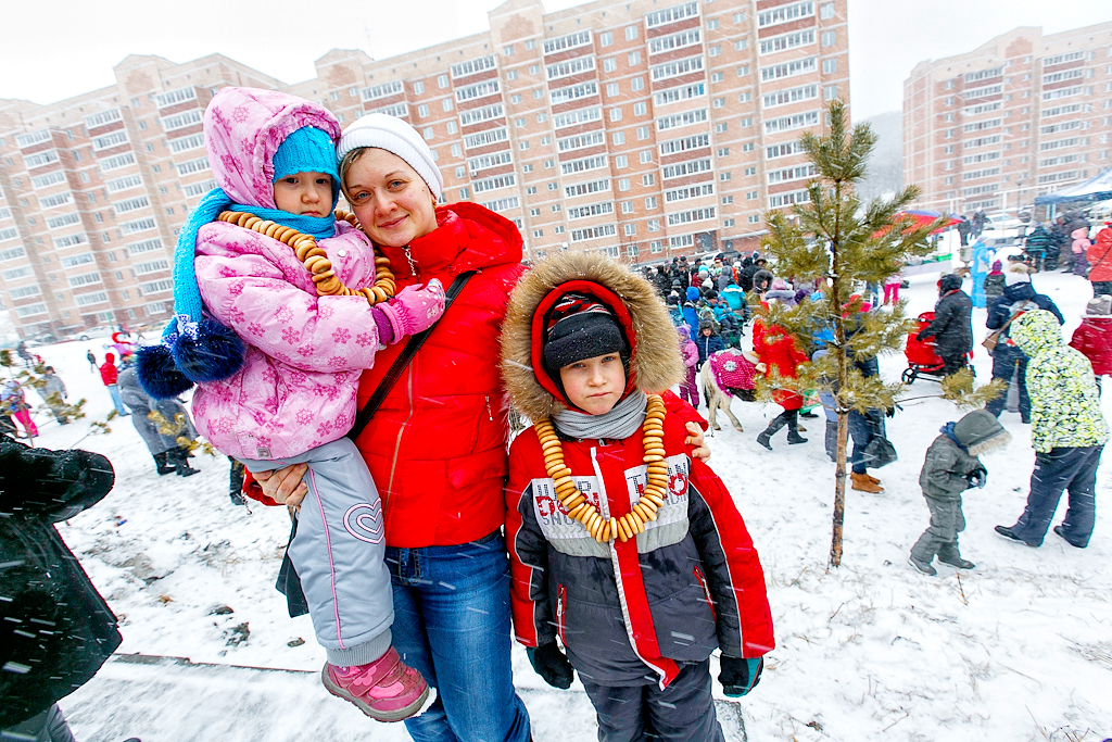 Масленичные гуляния прошли в Снеговой Пади, Фото с места события собственное