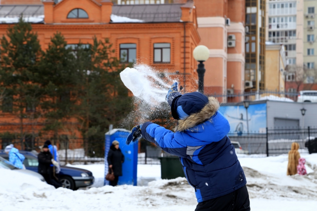 Ритуал сжигания чучела Масленицы увидели горожане в центре Хабаровска, Фото с места события собственное