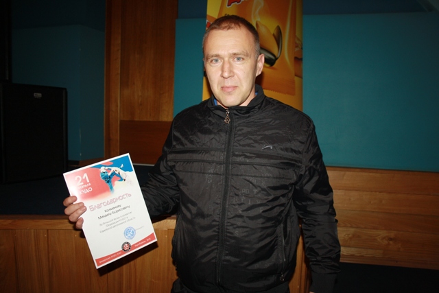 Михаил Калманов, Фото с места события собственное