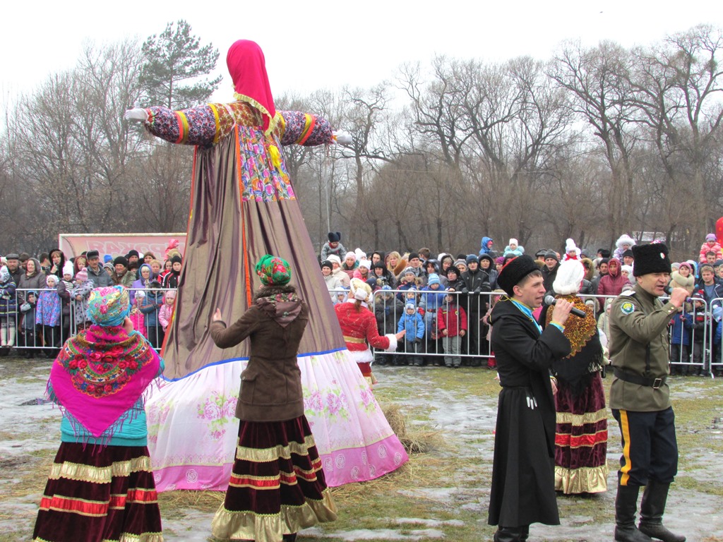 Праздник подходит к кульминационному моменту, Фото с места события собственное