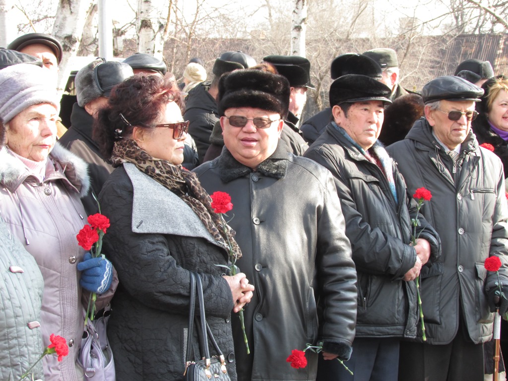 Уссурийцы на площади Победы, Фото с места события собственное