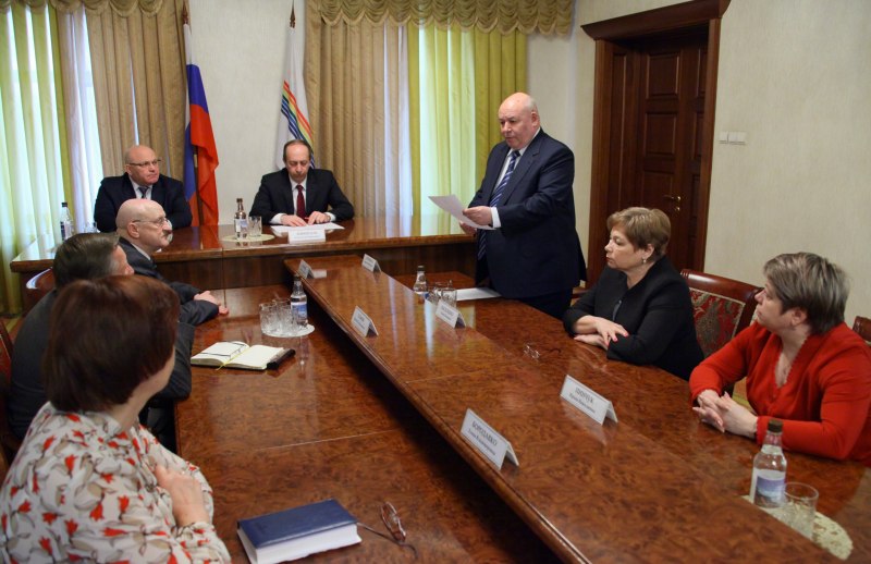 Внеочередное заседание правительства ЕАО, Фото с места события из других источников