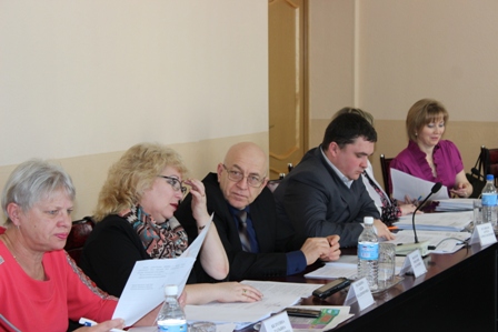 Дума заслушала ежегоддный отчет наччальника отдела внутренних дел, Фото с места события собственное