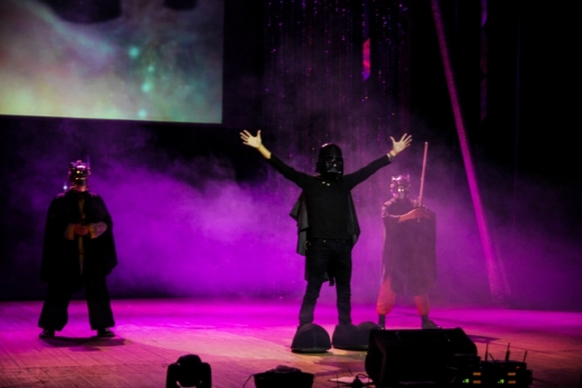 Дарт Алексеевич Вейдер, Фото с места события из других источников