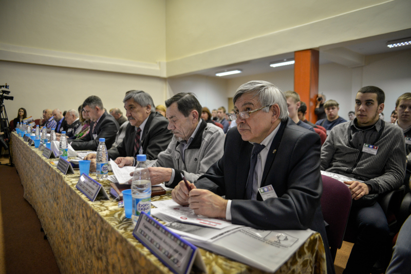 Члены жюри оценивали команды по четырем критериям , Фото с места события собственное