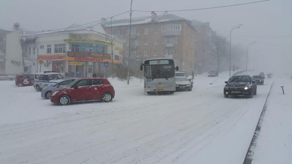 Массовая авария на Олега Кошевого, Фото с места события из других источников