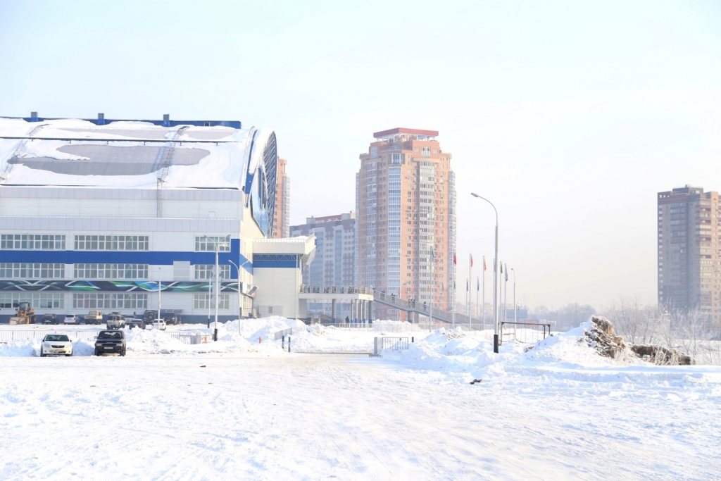 Возле арены. Ерофеев Арена Хабаровск. Арена Ерофей Хабаровск панорама вид из окна. Дома около Ерофей арены. Ерофей Хабаровск до.