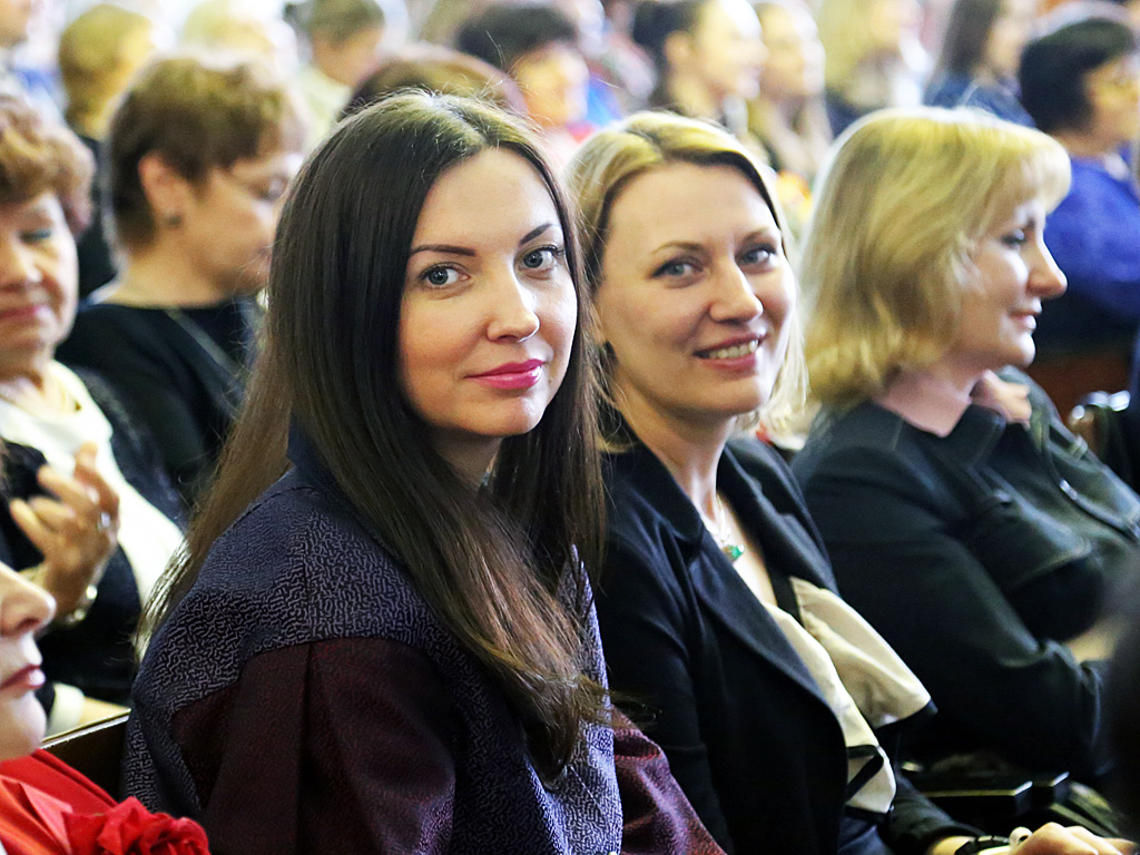 Более 12,7 тысячи работниц ВСЖД поздравили на предприятии с наступающим праздником, Фото с места события собственное