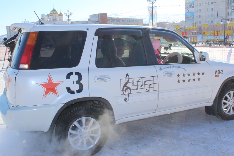 Заезд в бокс задним ходом, Фото с места события собственное