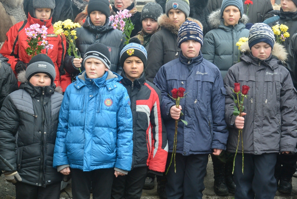 Школьники, Фото с места события собственное