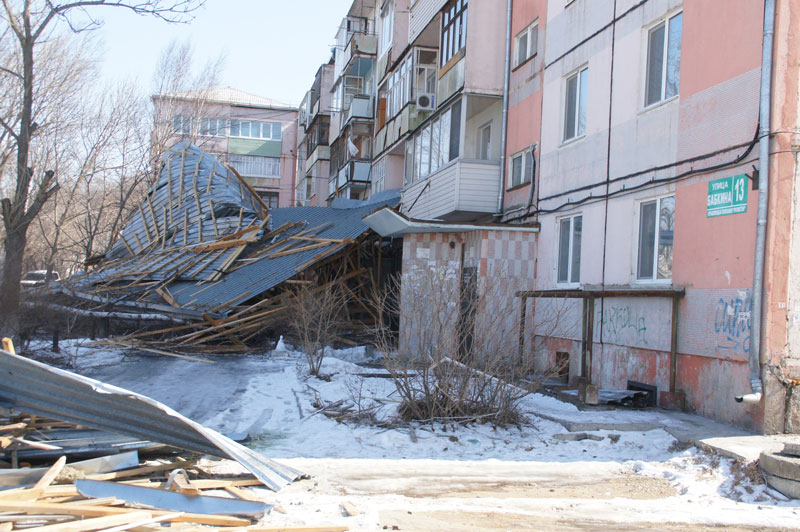 Пострадали дома, расположенные рядом с Восточной больницей, Фото с места события из других источников