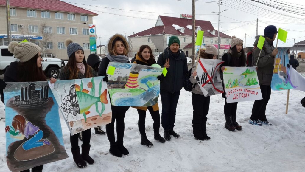 Акция протеста против газохимического завода дошла до якутского поселка Нижний Бестях, Фото с места события из других источников
