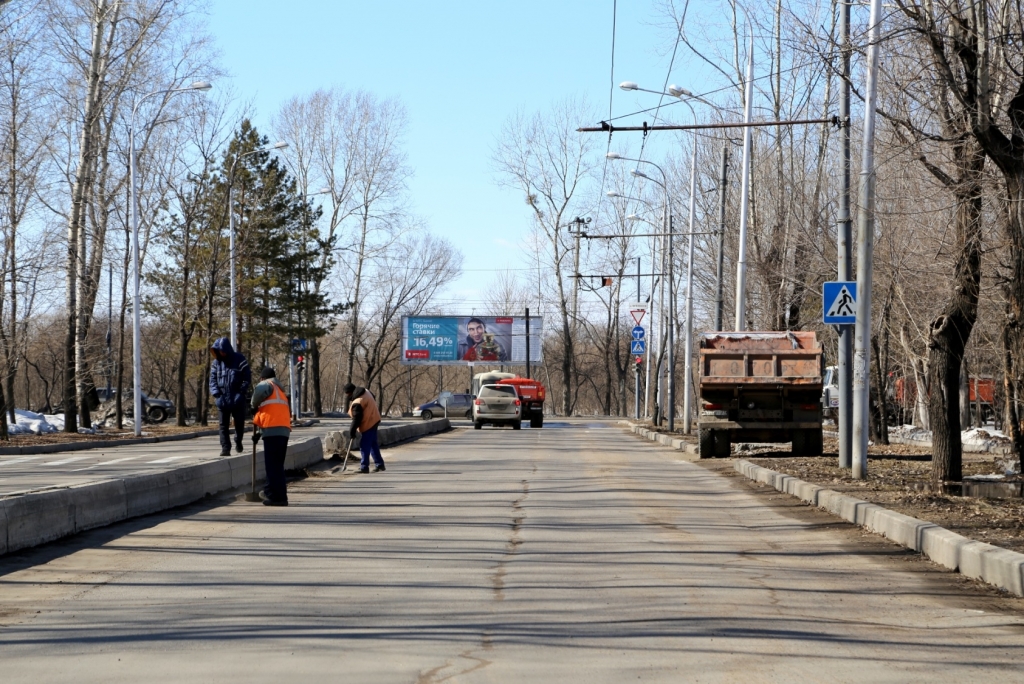 Дороги Хабаровска "вылизывают" к приезду первых лиц государства, Фото с места события собственное