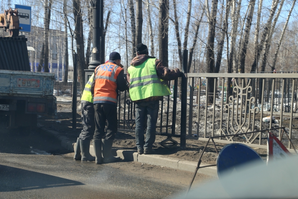 Дороги Хабаровска "вылизывают" к приезду первых лиц государства, Фото с места события собственное