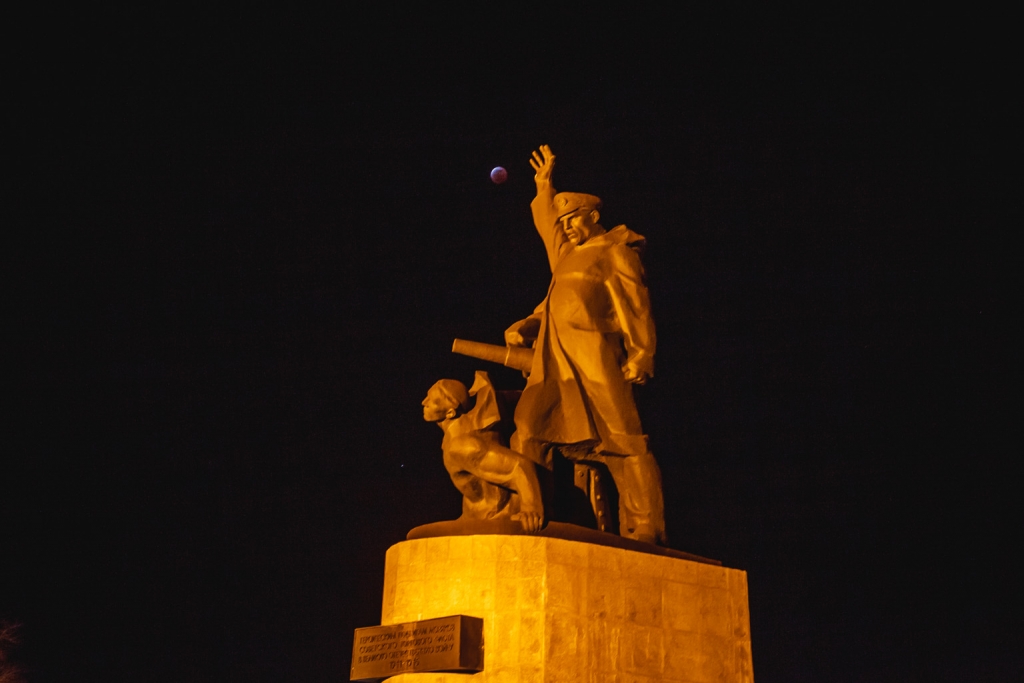 Красная луна, Фото с места события собственное