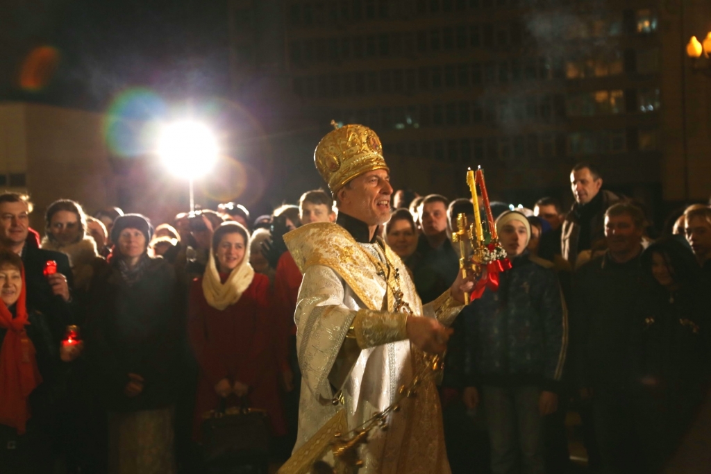 Тысячи верующих собрались на пасхальных богослужениях в хабаровских храмах, Фото с места события собственное