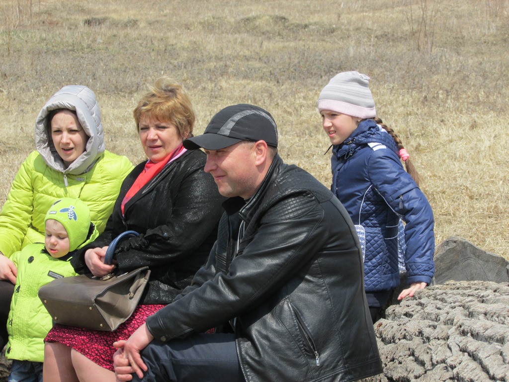 Среди зрителей - горожане всех возрастов, Фото с места события собственное