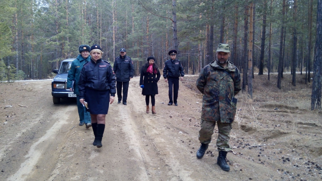 Полицейские совместно с МЧС и лесниками проводит рейды в лесах Улан-Удэ, Фото с места события собственное