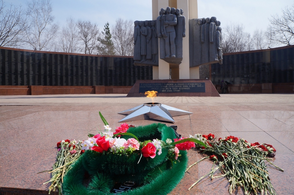 Вечный огонь - в память о павших героях, Фото с места события собственное