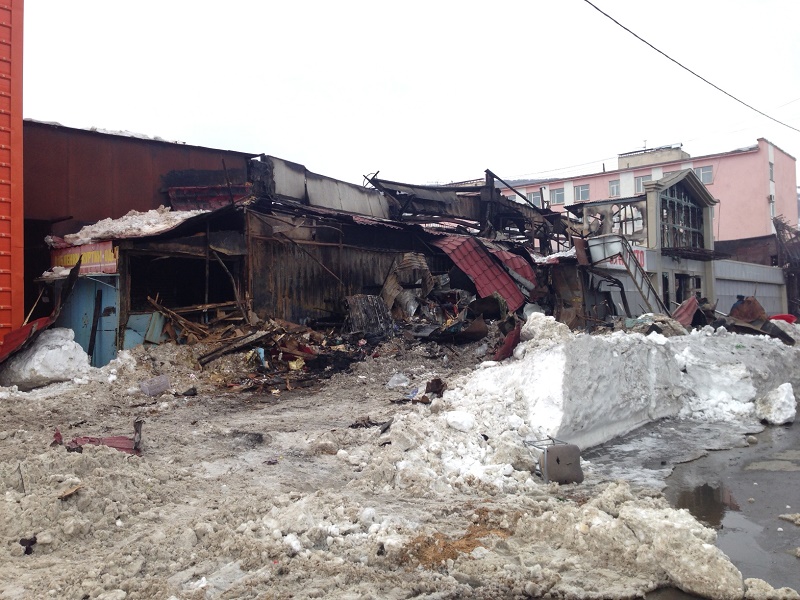 Пожар на китайском рынке случился минувшей ночью, Фото с места события собственное