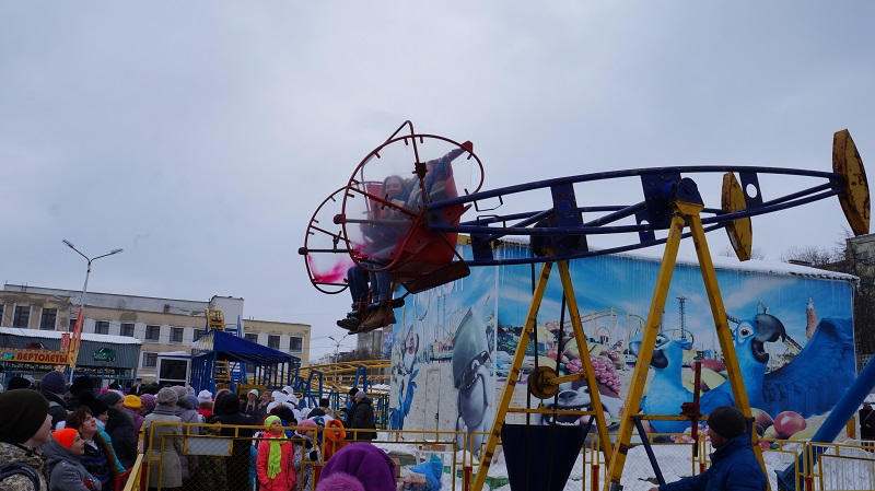 Гигантские качели "Емеля", Фото с места события собственное