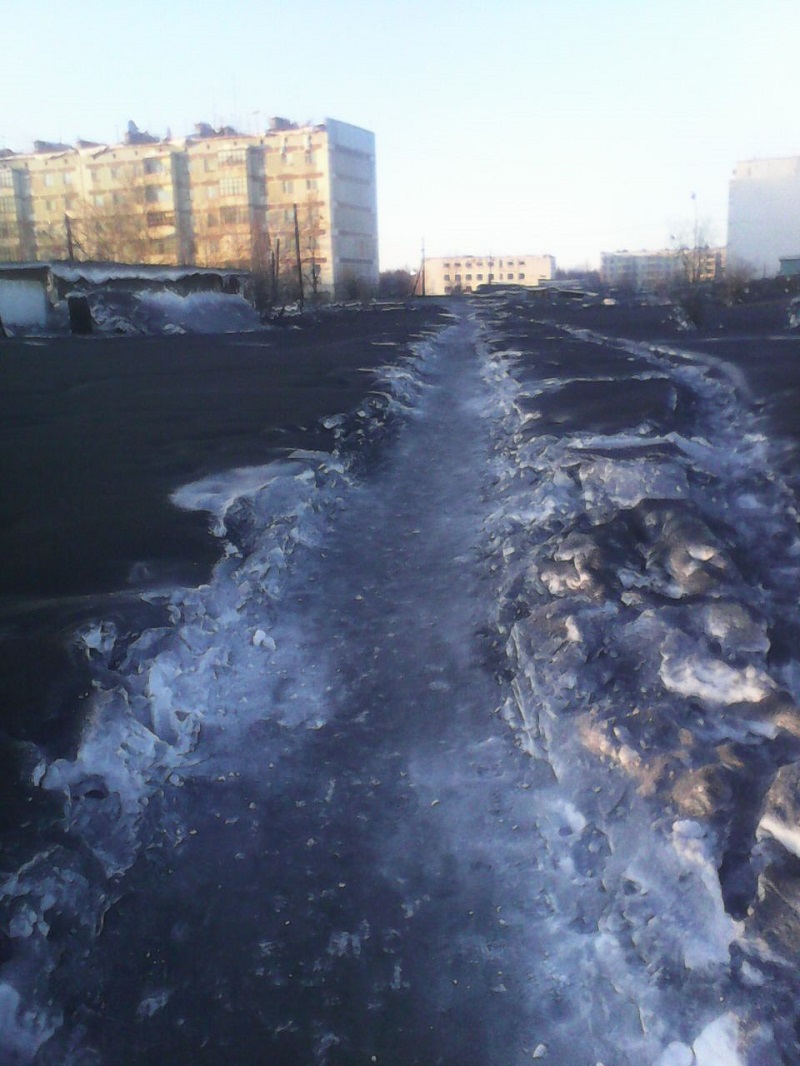 Черный снег в Сеймчане, Фото с места события из других источников