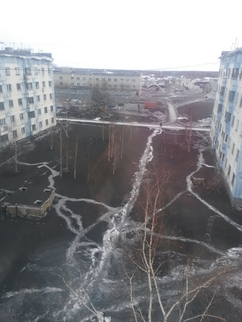 Черный снег в Сеймчане, Фото с места события из других источников