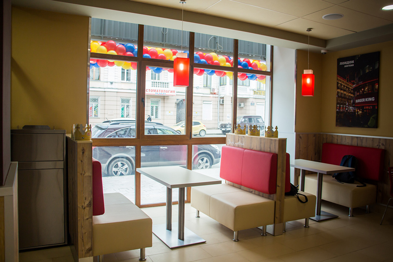 Обеденная зона для посетителей, Фото с места события из других источников