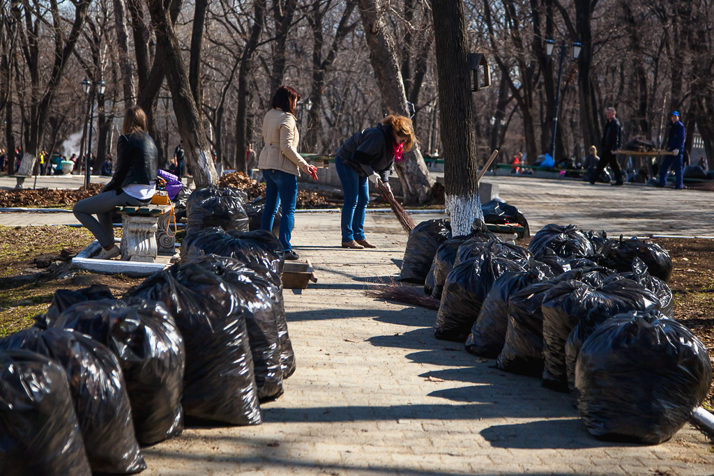 Общегородской субботник во Владивостоке, Фото с места события собственное